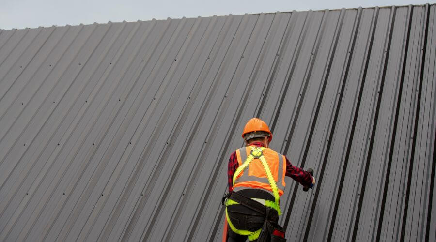 Professional metal roof installation services in Steger, IL